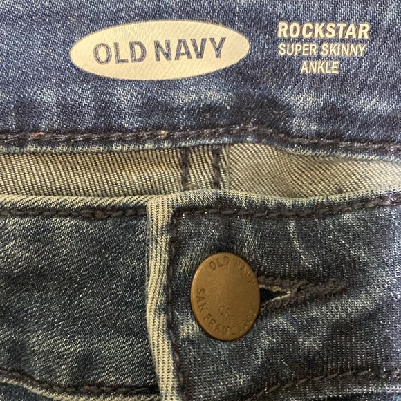 Old Navy Rockstar jeans - Picture 4 of 5